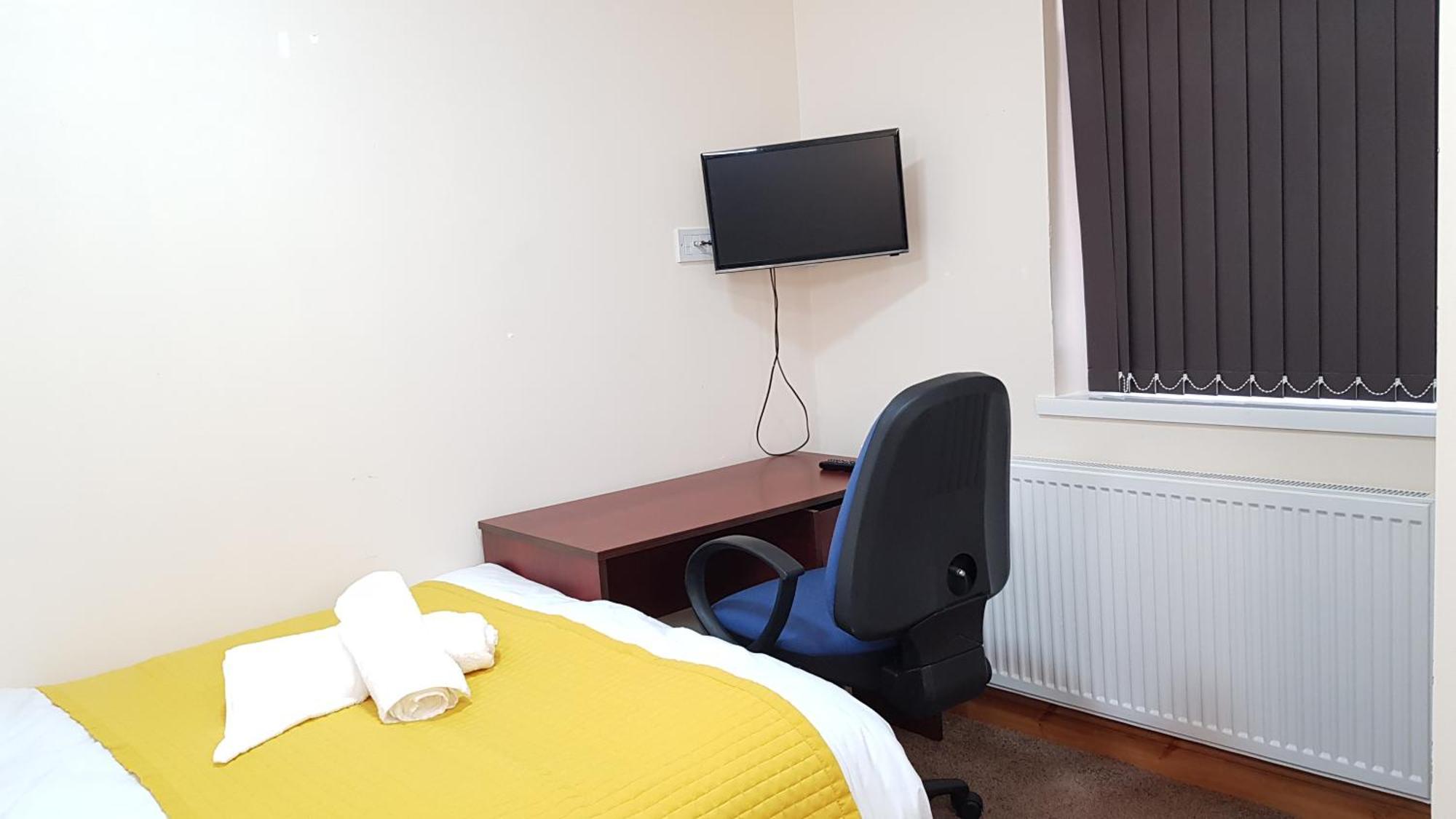 Delux Private Bournbrook Guest house Birmingham